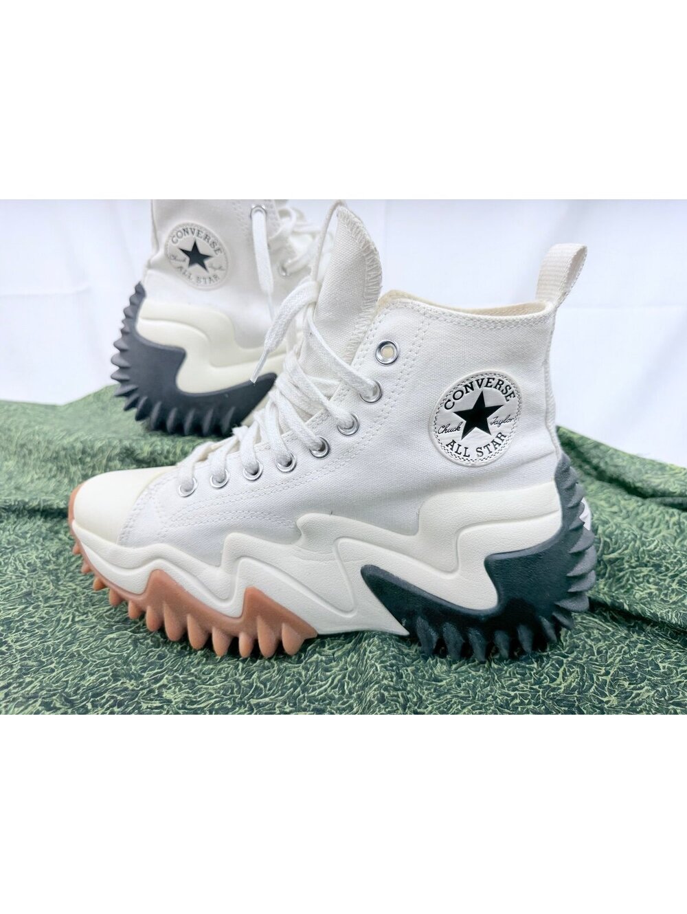 Converse Run Star Motion White Black Gum women’s size 8